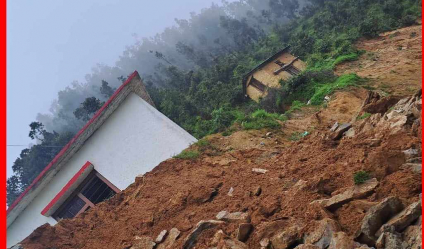 बैतडीमा पुर्चौंडी –१०को वडा कार्यालय भवन पहिरोको जोखिममा 